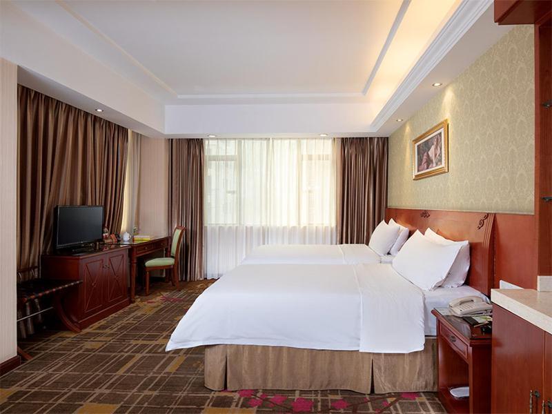Vienna Hotel Dongguan Hou Street Wanda Plaza Экстерьер фото