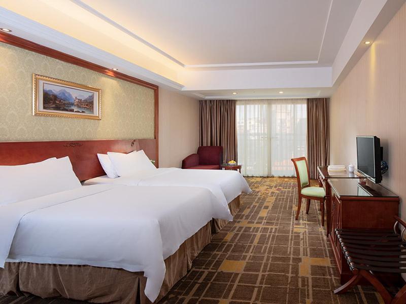 Vienna Hotel Dongguan Hou Street Wanda Plaza Экстерьер фото