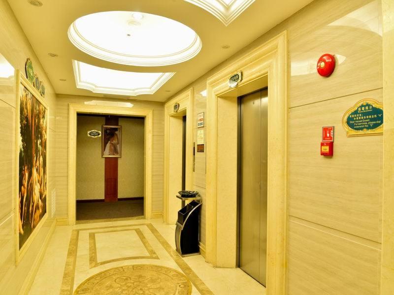 Vienna Hotel Dongguan Hou Street Wanda Plaza Экстерьер фото