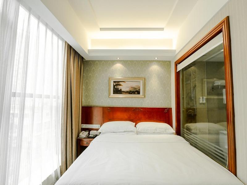 Vienna Hotel Dongguan Hou Street Wanda Plaza Экстерьер фото